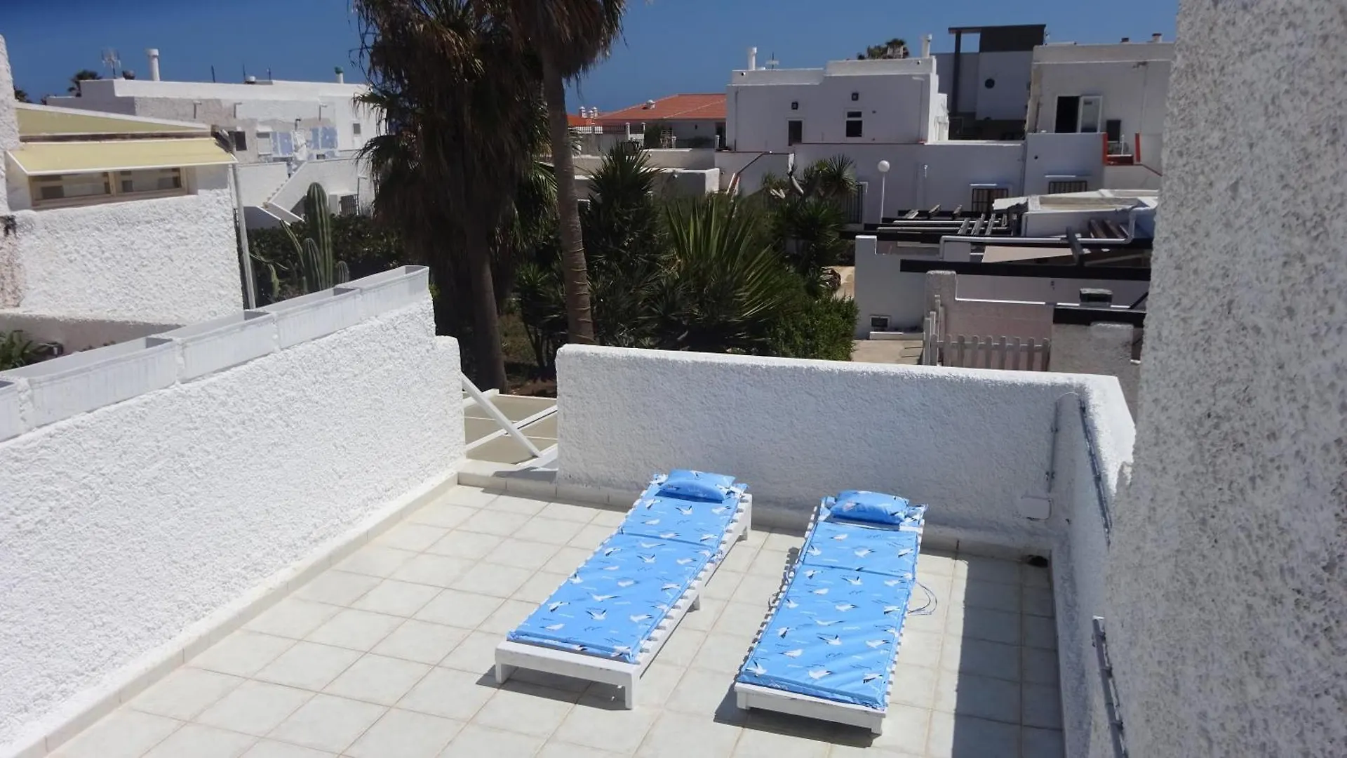 Ferienwohnung Mit Dachterrasse, Mehreren Pools, Garten Und Viel Ruhe Poris de Abona